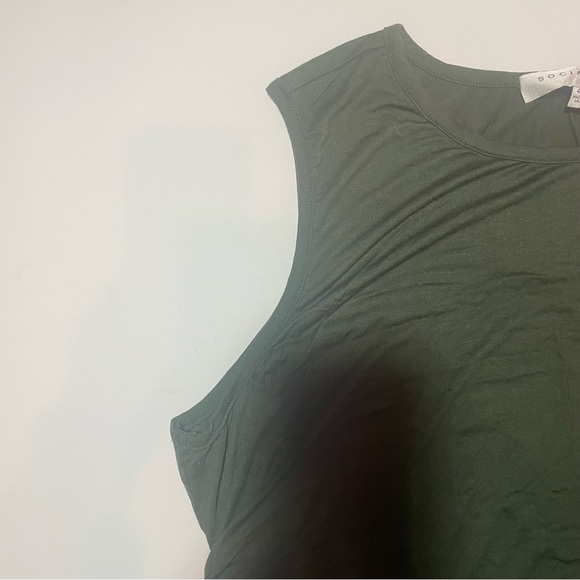 Socialite Wmns plus size sleeveless shirt ruched sides long torso green size 4xl - Picture 8 of 8